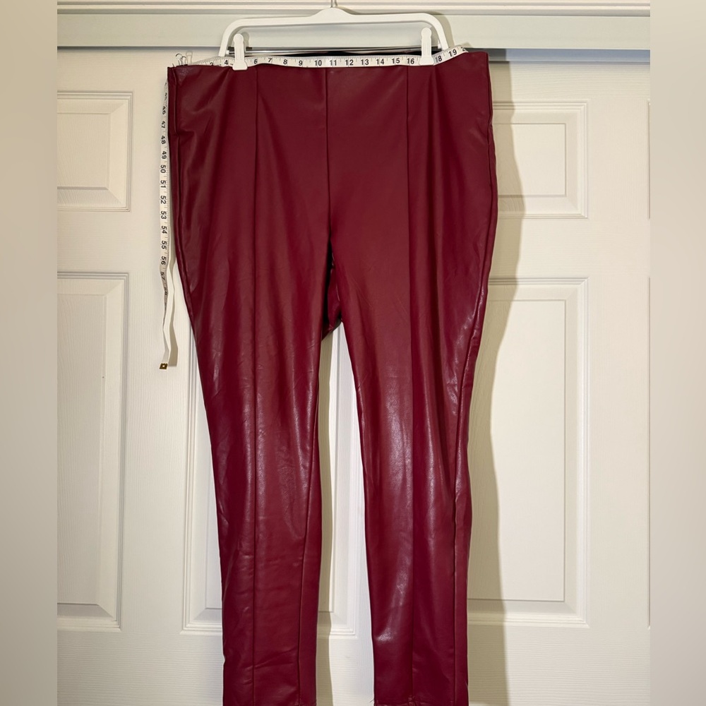 Plus Size Faux Leather Leggings